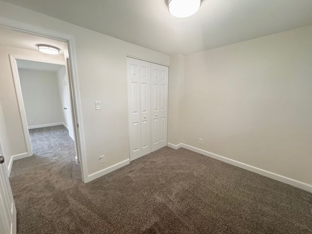 317 Hadleigh Road, Bolingbrook, IL 60440