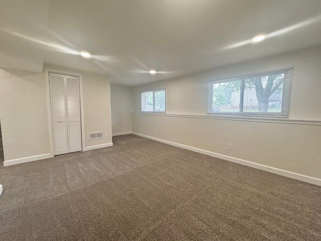 317 Hadleigh Road, Bolingbrook, IL 60440