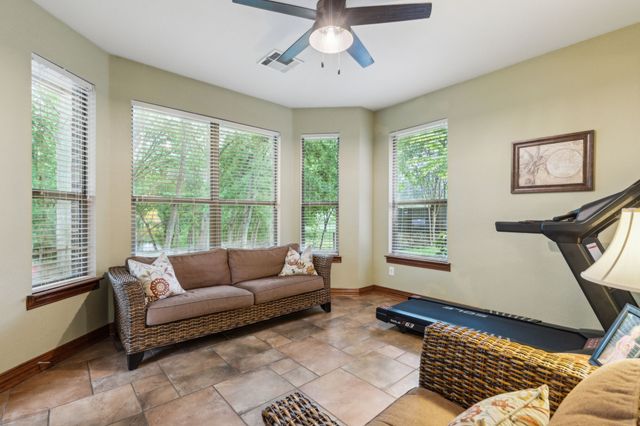 1810 Skipaway Drive, Rowlett, TX 75088