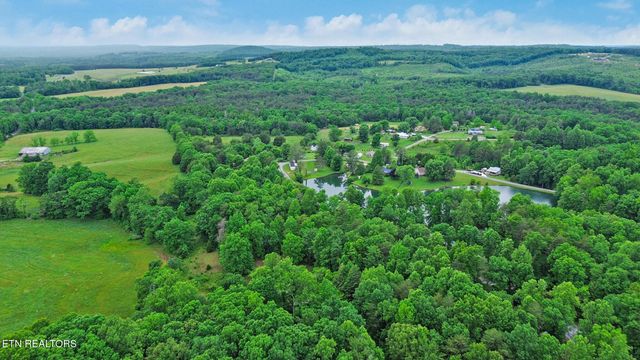89 Crockett Circle, Crossville, TN 38572