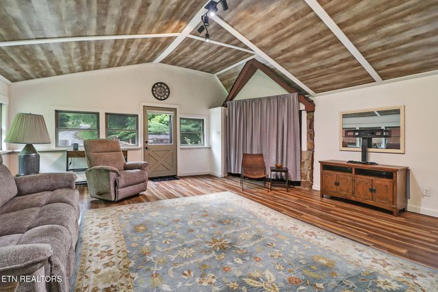 89 Crockett Circle, Crossville, TN 38572
