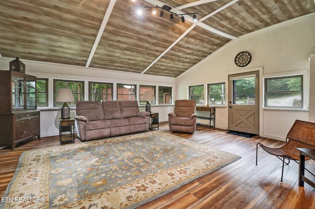 89 Crockett Circle, Crossville, TN 38572
