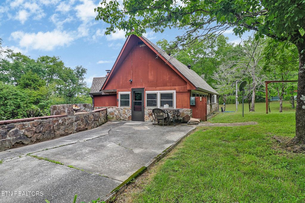 89 Crockett Circle, Crossville, TN 38572