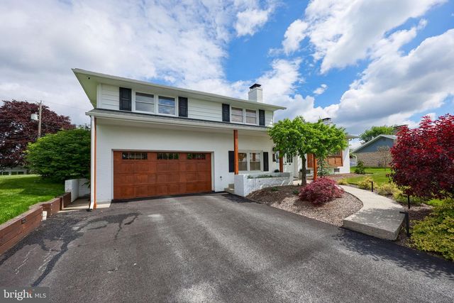 1731 RANDOLPH DR, York, PA 17403