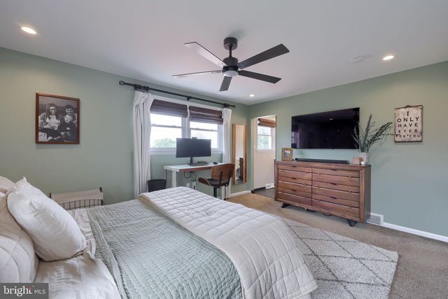 1731 RANDOLPH DR, York, PA 17403