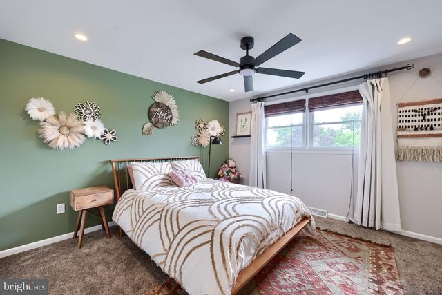 1731 RANDOLPH DR, York, PA 17403