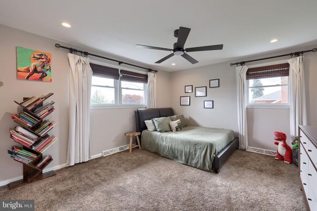1731 RANDOLPH DR, York, PA 17403