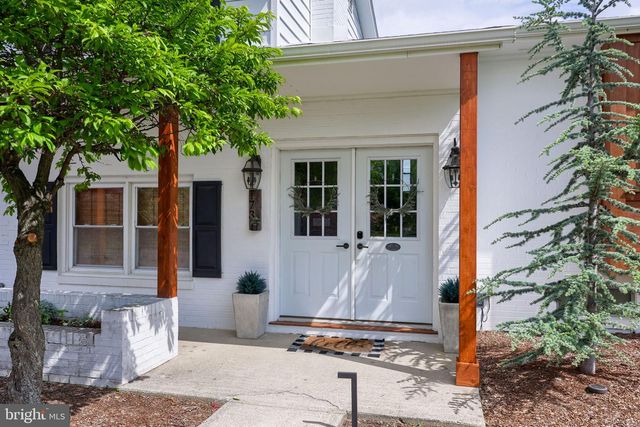 1731 RANDOLPH DR, York, PA 17403