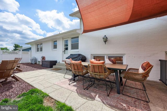 1731 RANDOLPH DR, York, PA 17403