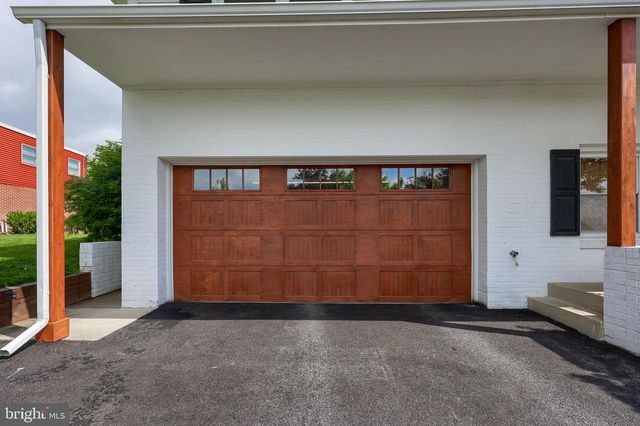 1731 RANDOLPH DR, York, PA 17403