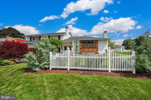 1731 RANDOLPH DR, York, PA 17403