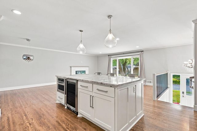 6616 Hillside Lane, Edina, MN 55439