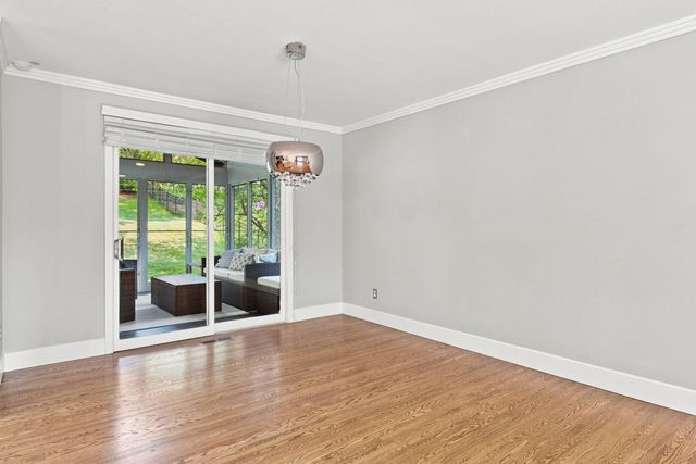 6616 Hillside Lane, Edina, MN 55439