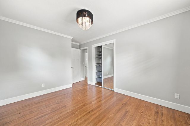 6616 Hillside Lane, Edina, MN 55439