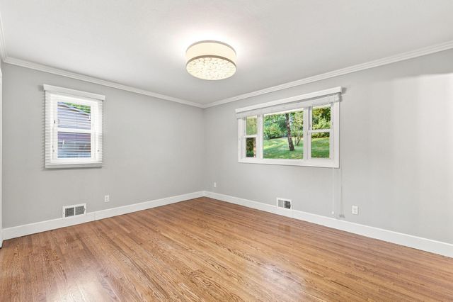 6616 Hillside Lane, Edina, MN 55439
