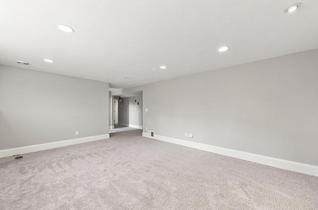 6616 Hillside Lane, Edina, MN 55439