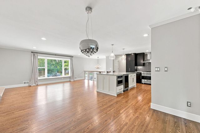 6616 Hillside Lane, Edina, MN 55439