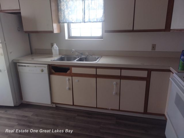 1015 S Webster Street, Saginaw, MI 48602