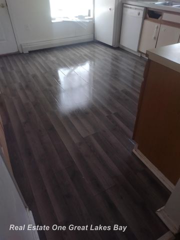 1015 S Webster Street, Saginaw, MI 48602