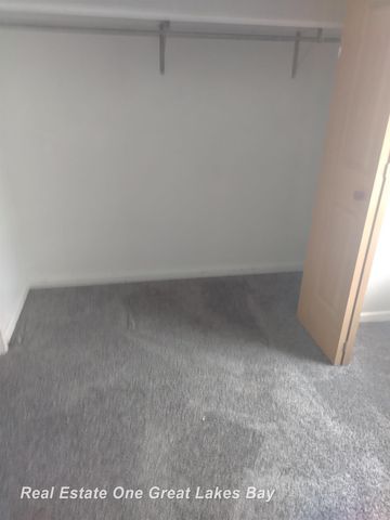 1015 S Webster Street, Saginaw, MI 48602