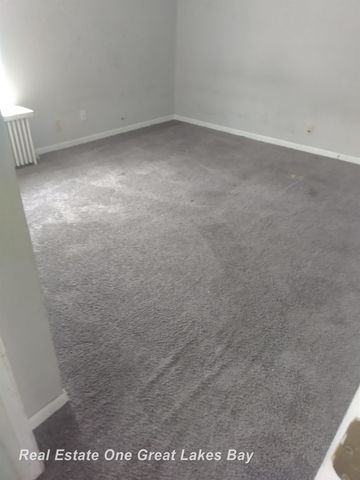 1015 S Webster Street, Saginaw, MI 48602