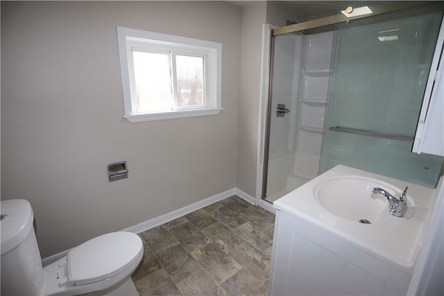 305 Chestnut St, Jeannette, PA 15644
