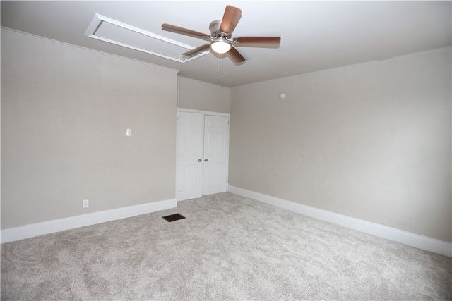 305 Chestnut St, Jeannette, PA 15644