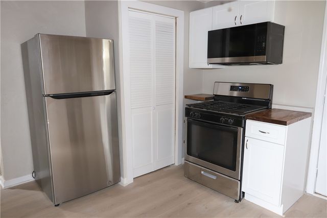 305 Chestnut St, Jeannette, PA 15644