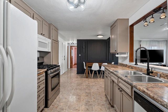 920 LEE AVENUE, De Pere, WI 54115