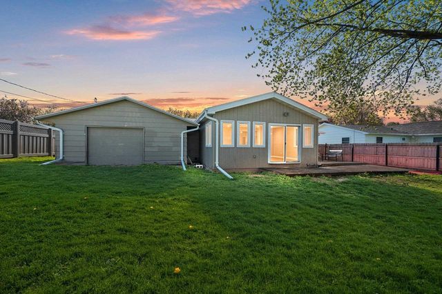 920 LEE AVENUE, De Pere, WI 54115