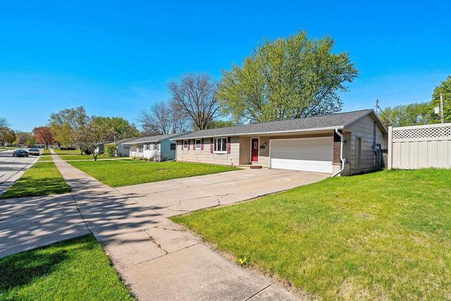 920 LEE AVENUE, De Pere, WI 54115