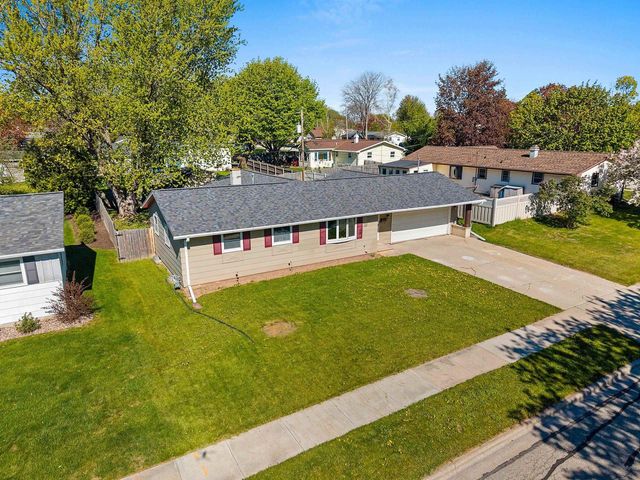 920 LEE AVENUE, De Pere, WI 54115