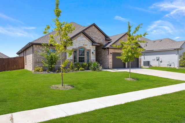 3711 Autumncrest Street, Grand Prairie, TX 76065