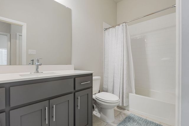 3711 Autumncrest Street, Grand Prairie, TX 76065