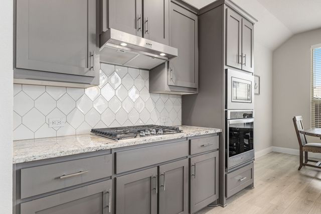 3711 Autumncrest Street, Grand Prairie, TX 76065