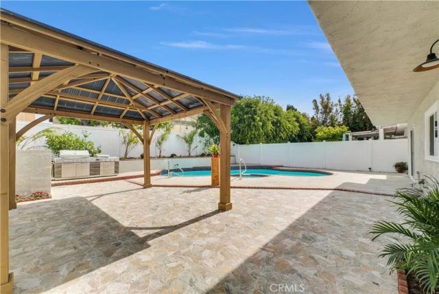 56 Monticello, Irvine, CA 92620