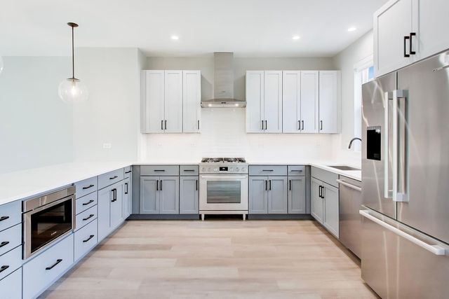 5424 Old Orchard Road, Skokie, IL 60077