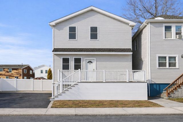 35 Arcadia St, Revere, MA 02151