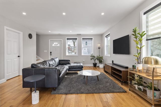 35 Arcadia St, Revere, MA 02151