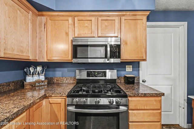 1191 W Dexter Trail, Mason, MI 48854
