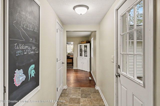 1191 W Dexter Trail, Mason, MI 48854