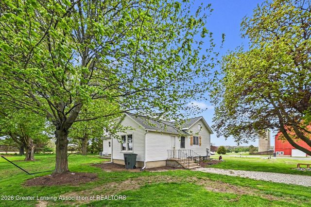 1191 W Dexter Trail, Mason, MI 48854