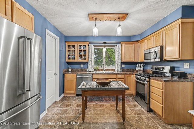 1191 W Dexter Trail, Mason, MI 48854