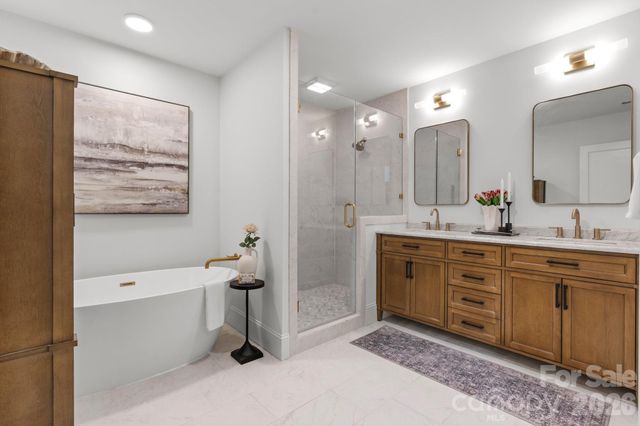 625 4th Street Drive NW, Hickory, NC 28601