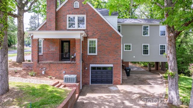 625 4th Street Drive NW, Hickory, NC 28601