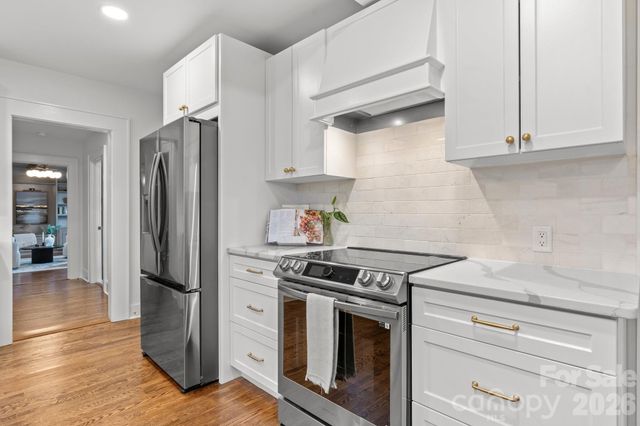 625 4th Street Drive NW, Hickory, NC 28601