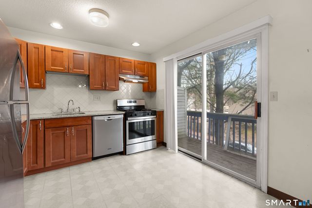 48 Homeside Avenue 4, West Haven, CT 06516