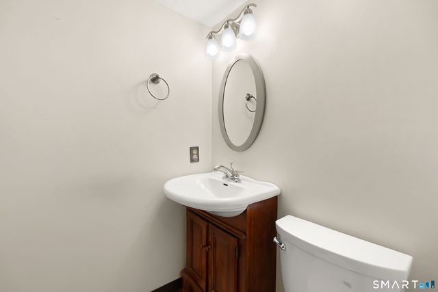 48 Homeside Avenue 4, West Haven, CT 06516