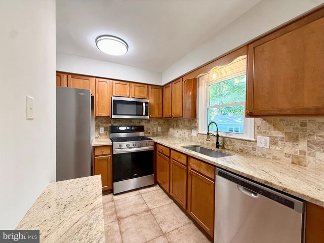 10803 HEATHERWOOD DR, Spotsylvania, VA 22553