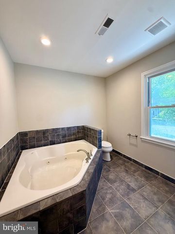 10803 HEATHERWOOD DR, Spotsylvania, VA 22553